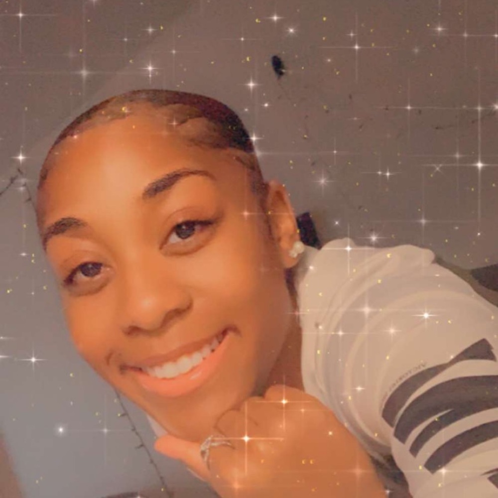 Meet your Posher, Treona